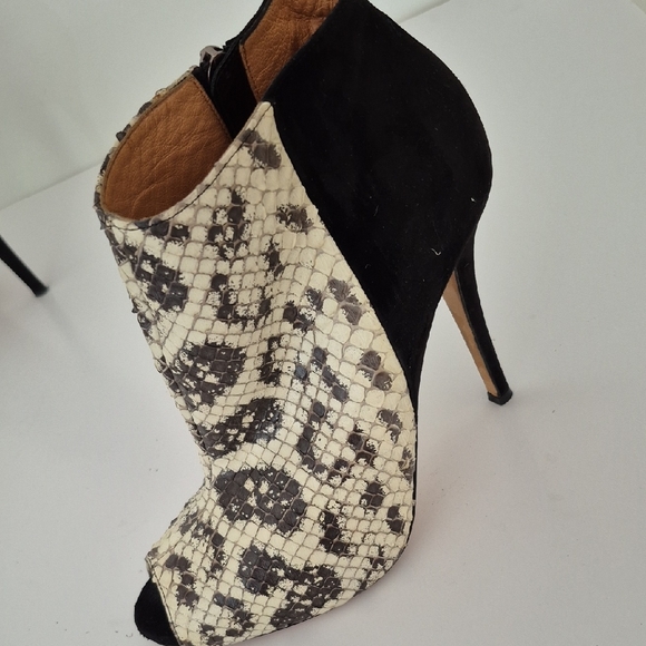 ALEXAWAGNER Snakeskin & Black Open-Toe Heeled Boots – US 8.5 / EU 39 - Picture 8 of 15